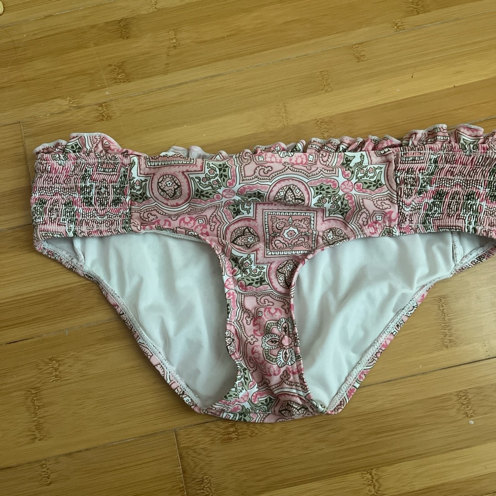 Vintage Juicy Couture low waisted pink patterned bikini bottoms